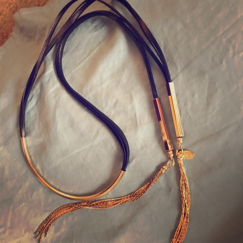 NWT collar necklace